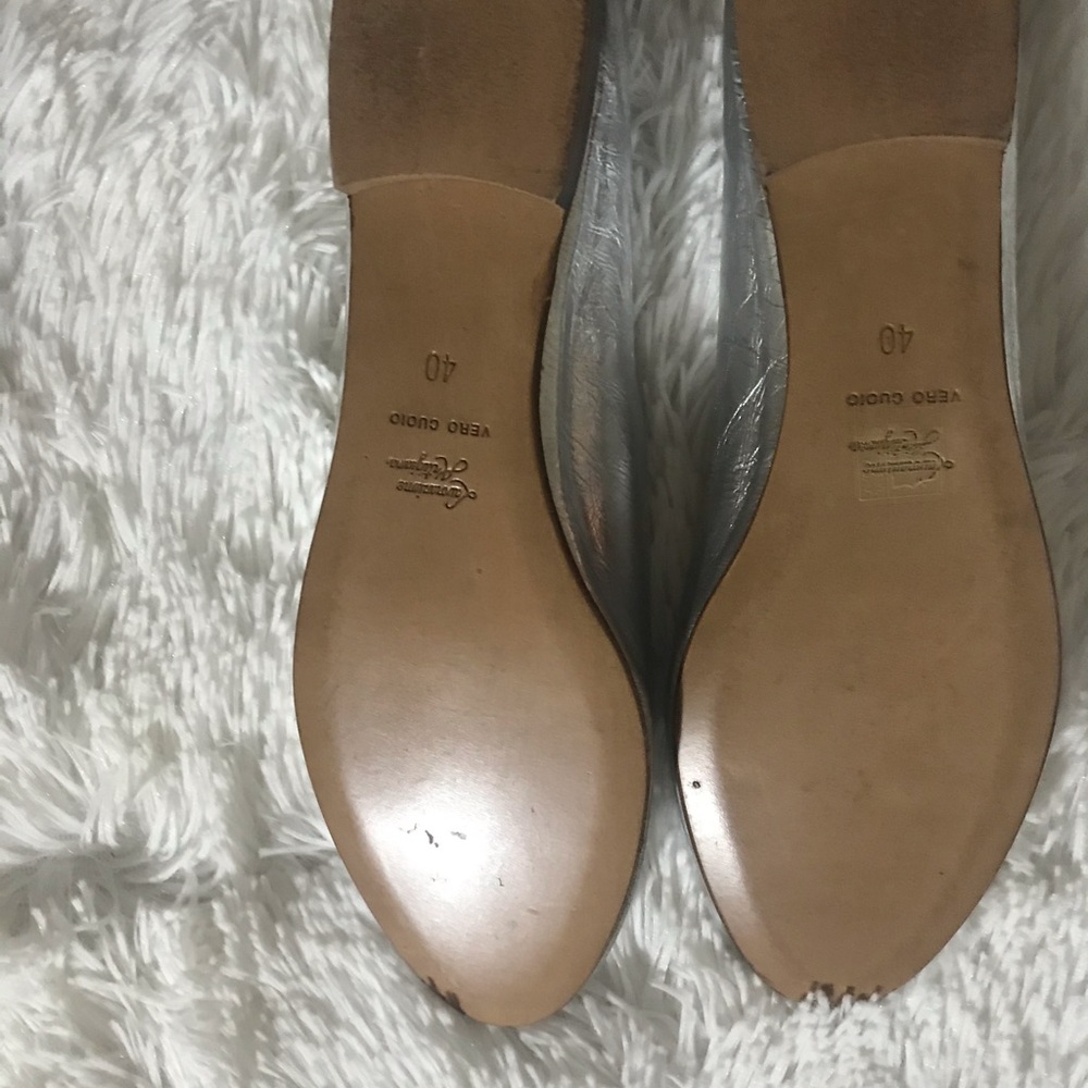 Shoes - Picture 4 of 4